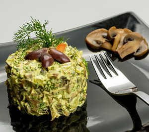 Salata de ciuperci cu maioneza vegetala – raw