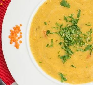 Supa crema de linte rosie – vegan