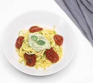 Spaghetti pesto şi roşii deshidratate – raw (5)_opt