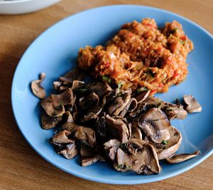 grill ciuperci champinion cu zacusca