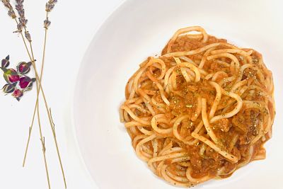 Spaghetti bolognese cu beyond meat