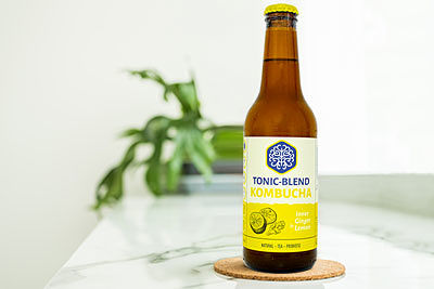 Tonic-Blend-Kombucha_Ginger-Lemon_background_opt