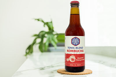 Tonic-Blend-Kombucha_Pomegranate_background_opt