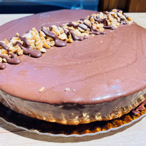 Snickers invelit in ciocolata