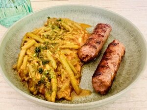 Carnaciori vegani cu fasole verde